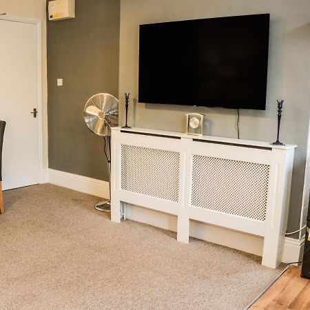 St Hilda'S Corner House Apartment Уитби Екстериор снимка