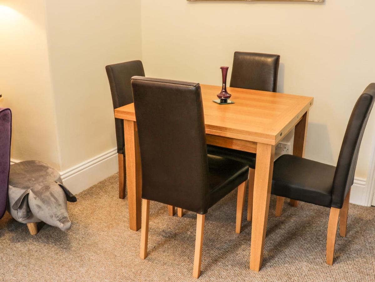 St Hilda'S Corner House Apartment Уитби Екстериор снимка