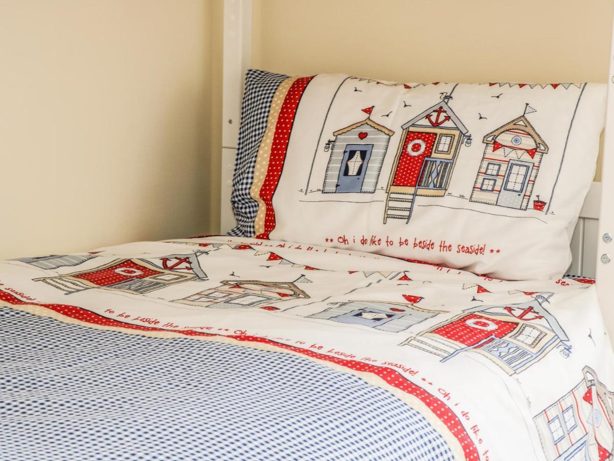 St Hilda'S Corner House Apartment Уитби Екстериор снимка